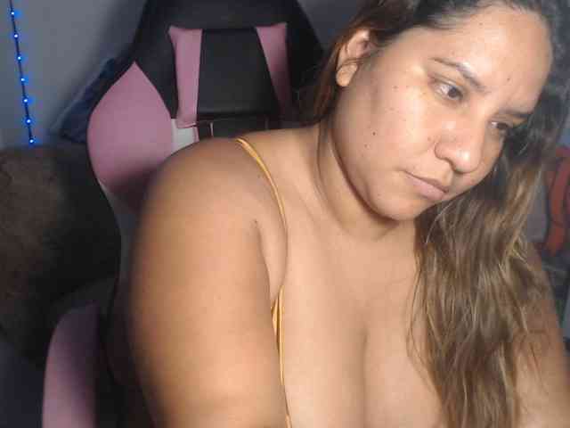 sadyfl17 bongacams live cam model