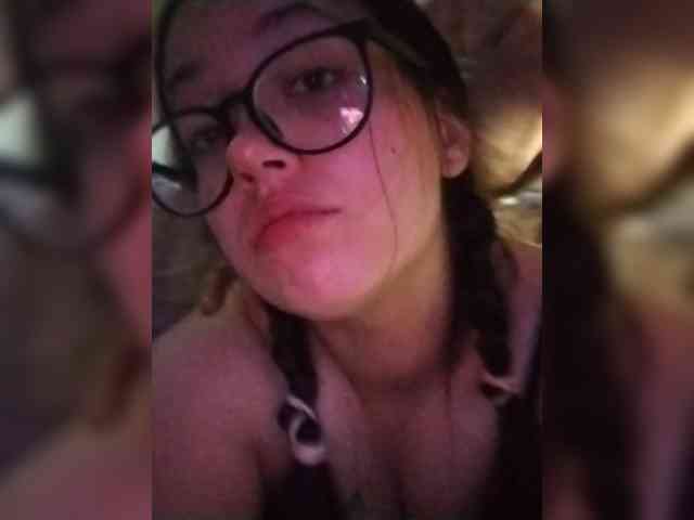 Milkyblack bongacams live cam model