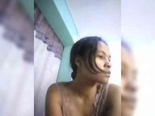 Sarah-71 bongacams live cam model