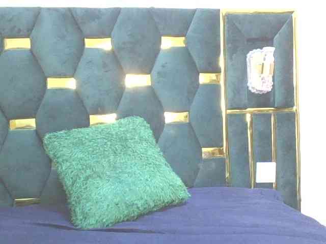 NastyNovalie bongacams live cam model