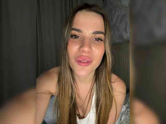 Elisavetaa bongacams live cam model