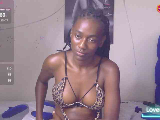 KissMeCoco bongacams live cam model