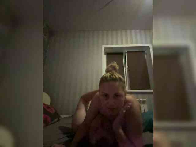 Uranli bongacams live cam model