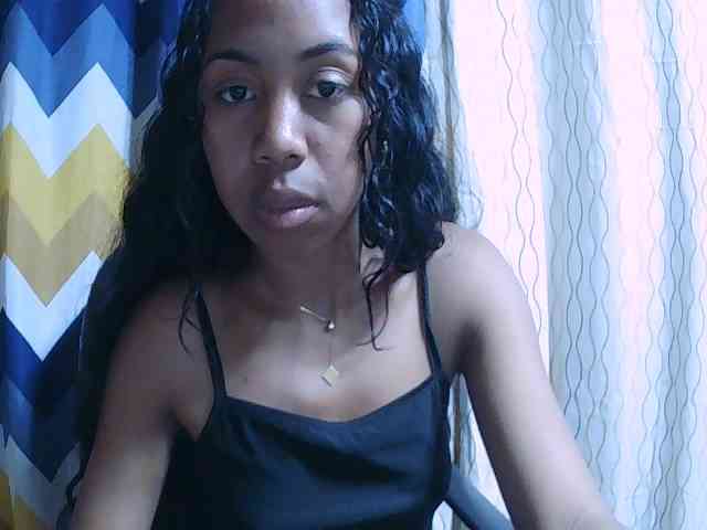 Oceane1 bongacams live cam model
