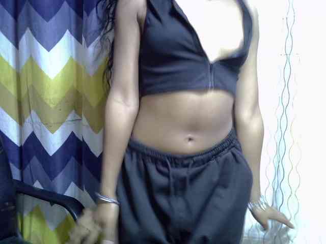 Oceane1 bongacams live cam model
