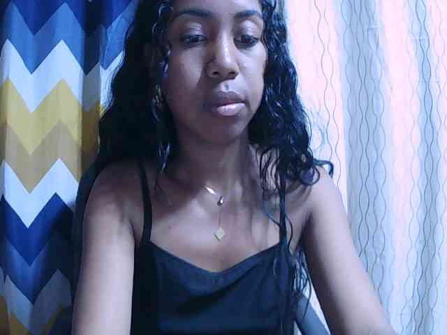 Oceane1 bongacams live cam model