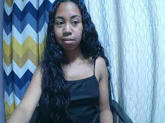 Oceane1 bongacams live cam model