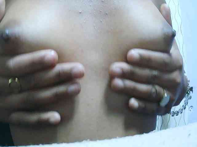 Oceane1 bongacams live cam model