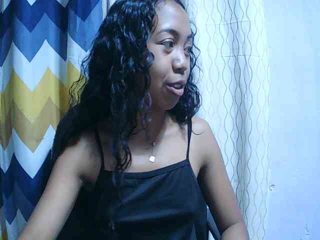 Oceane1 bongacams live cam model