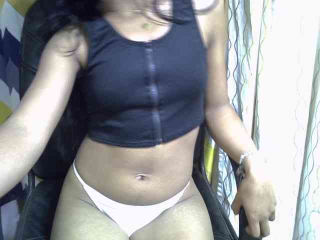 Oceane1 bongacams live cam model