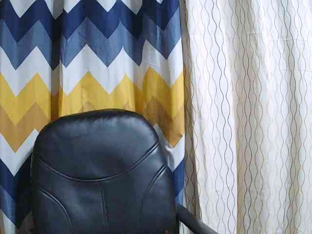 Oceane1 bongacams live cam model