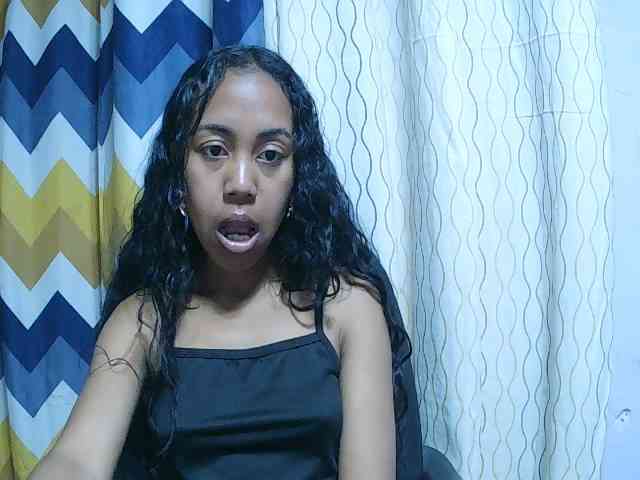 Oceane1 bongacams live cam model