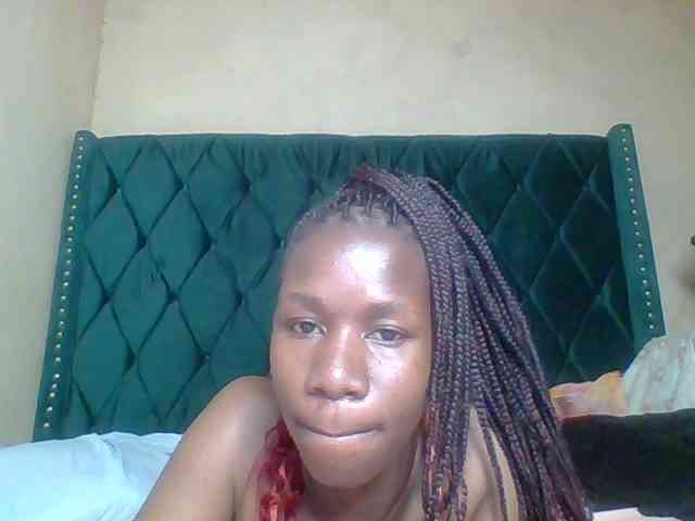 Sexydivaa bongacams live cam model