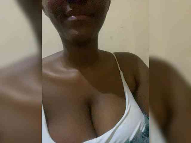 EbonySinclair bongacams live cam model
