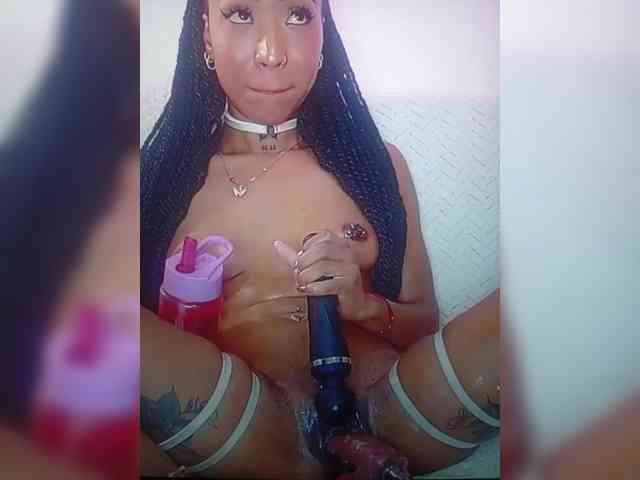 Callmemama bongacams live cam model