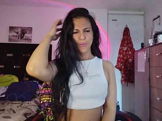 Basmajade888 bongacams live cam model