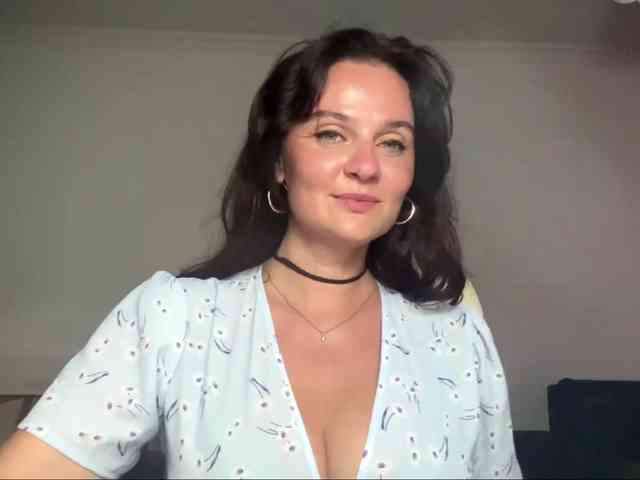 AvaStone1 bongacams live cam model
