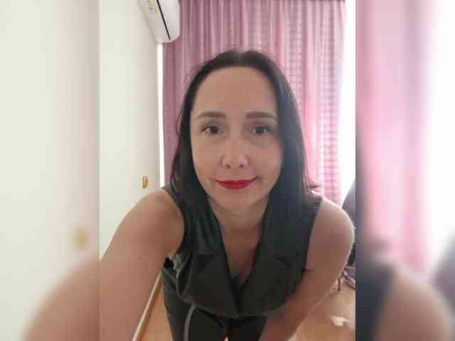 MaryAngel bongacams live cam model