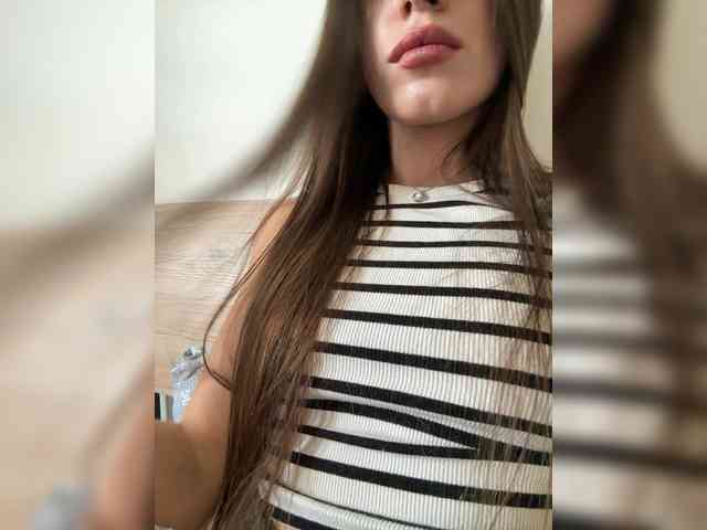 SweetyMur bongacams live cam model