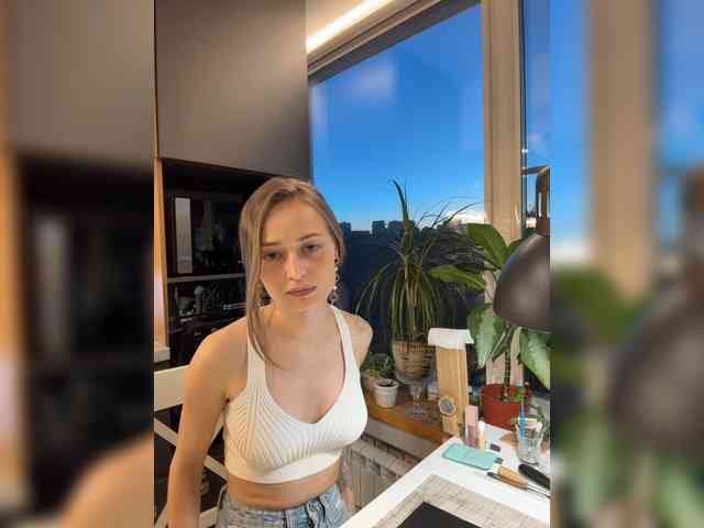 LunaStitch3 bongacams live cam model