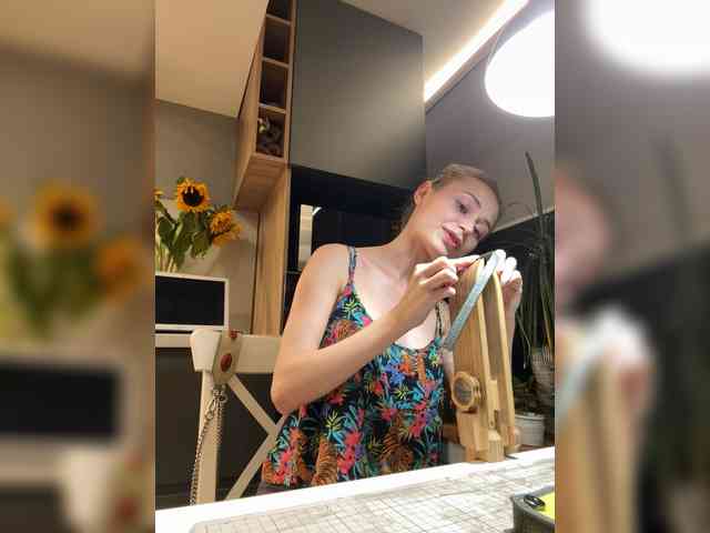 LunaStitch3 bongacams live cam model
