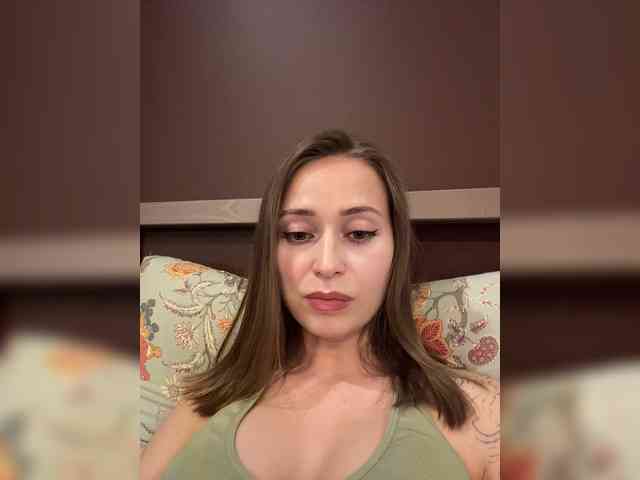 LunaStitch3 bongacams live cam model
