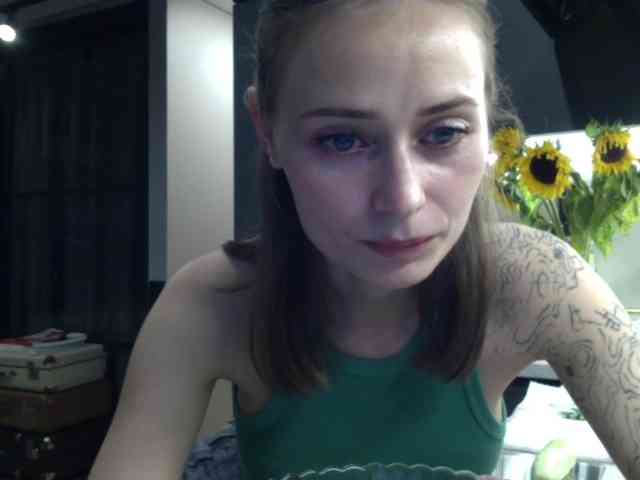 LunaStitch3 bongacams live cam model