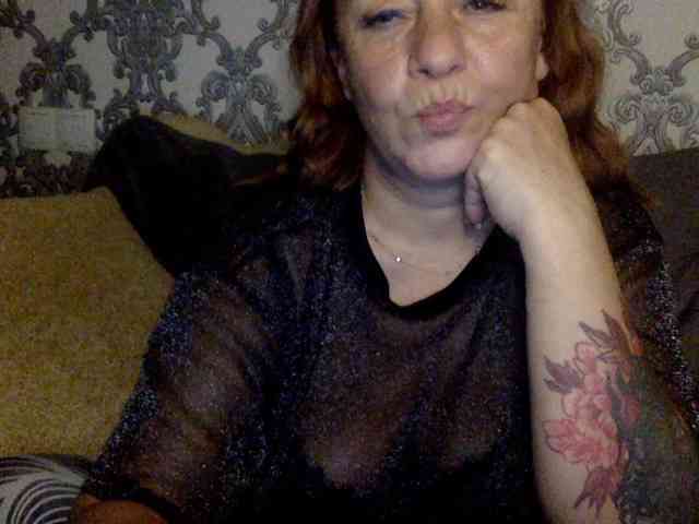 ALINIKA bongacams live cam model