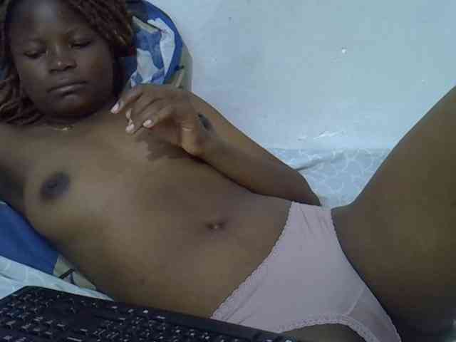 Daah bongacams live cam model