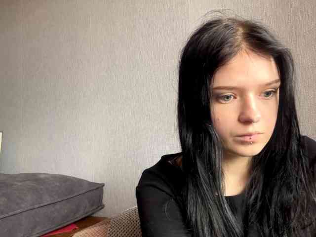 NeliaDates bongacams live cam model