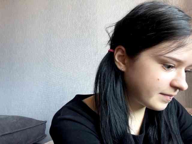 NeliaDates bongacams live cam model
