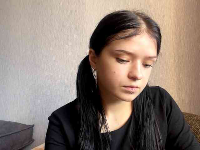 NeliaDates bongacams live cam model