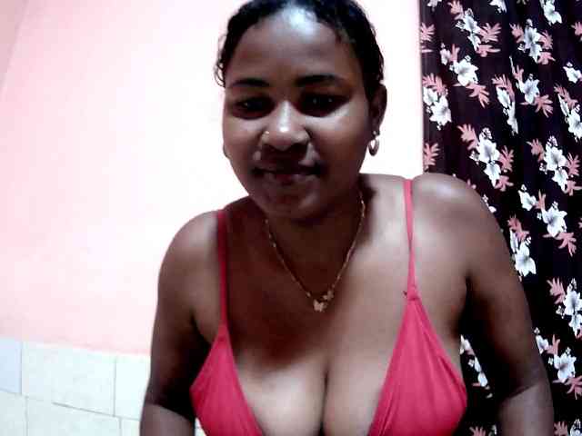 Alda26a bongacams live cam model