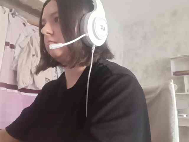 MariaBuzz bongacams live cam model