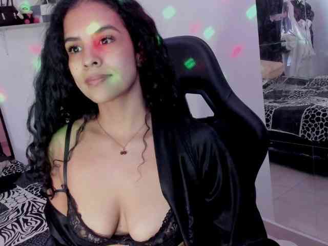 SamyMoon bongacams live cam model