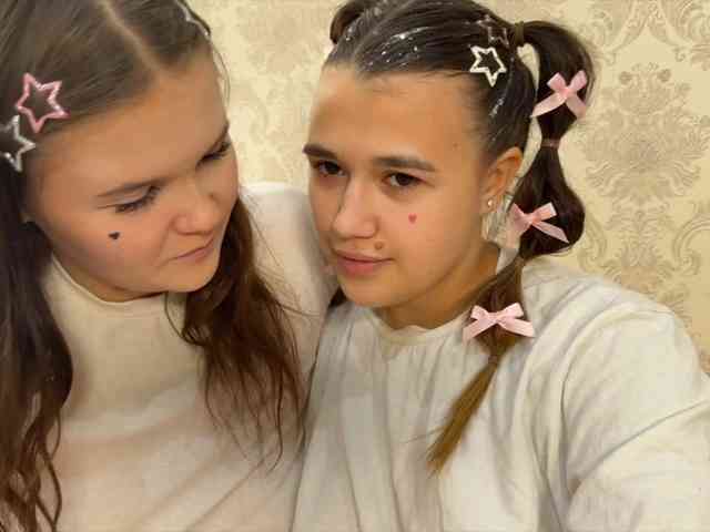 TwoLesbyBaby bongacams live cam model