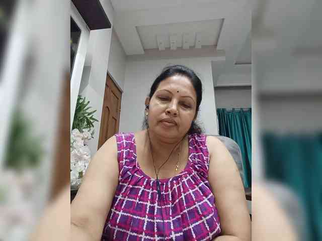 Aishwaryaa bongacams live cam model