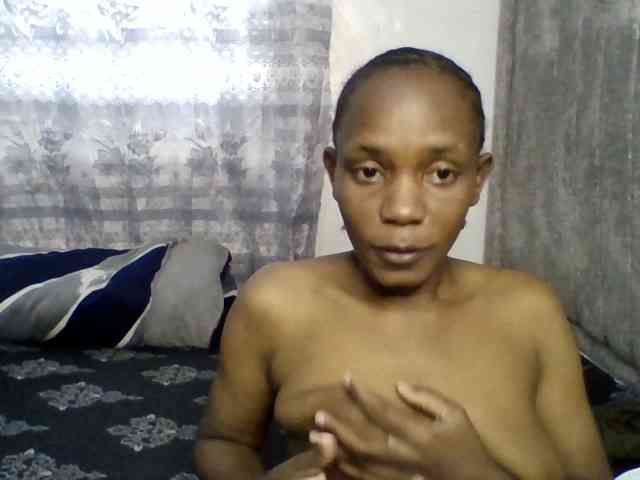 Minimochie bongacams live cam model