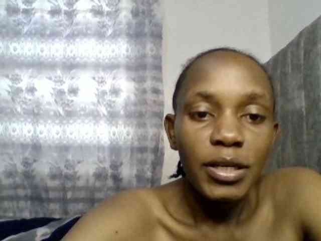 Minimochie bongacams live cam model