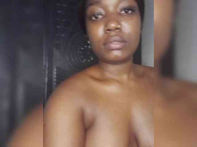 Cuteblack001 bongacams live cam model