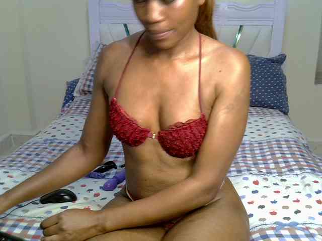Prettysirenn bongacams live cam model