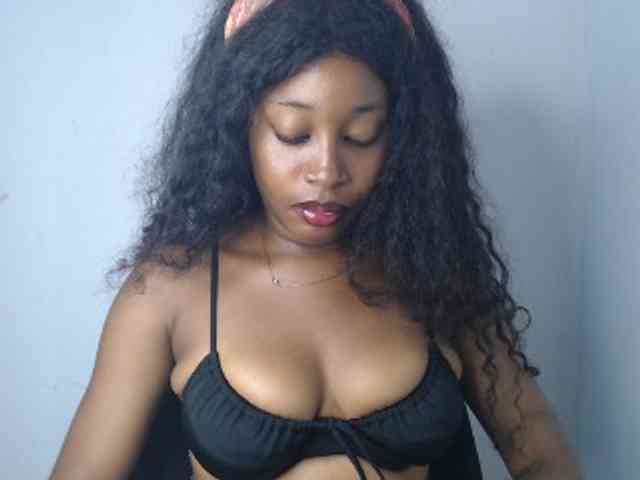 Nastygem bongacams live cam model
