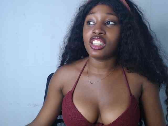 Nastygem bongacams live cam model
