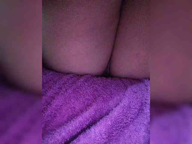Pysybaby bongacams live cam model