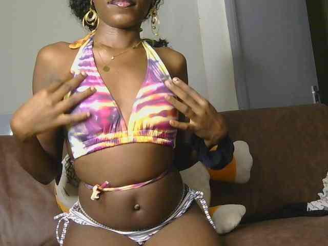 Bella99- bongacams live cam model