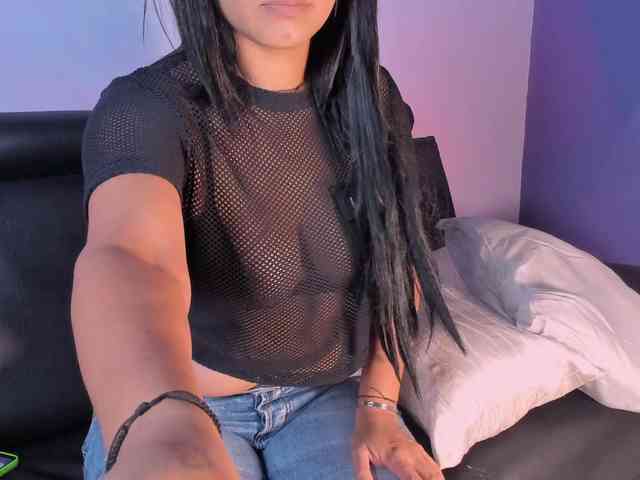CamilaDuarte bongacams live cam model
