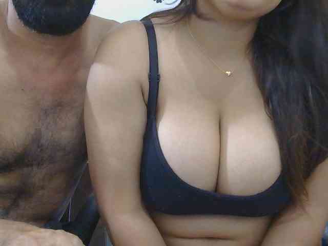 Indiancouple2 bongacams live cam model