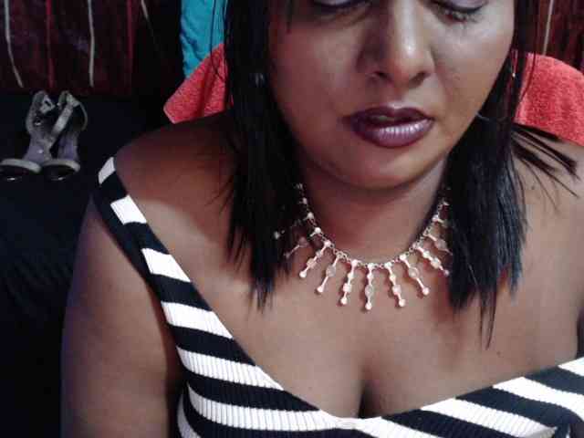 SINFULINDIAN bongacams live cam model