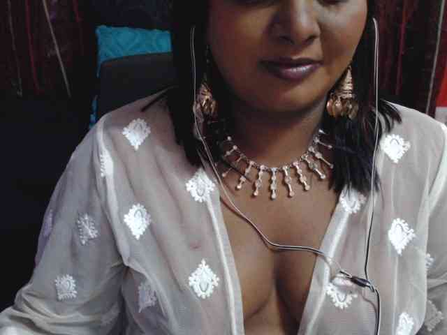 SINFULINDIAN bongacams live cam model