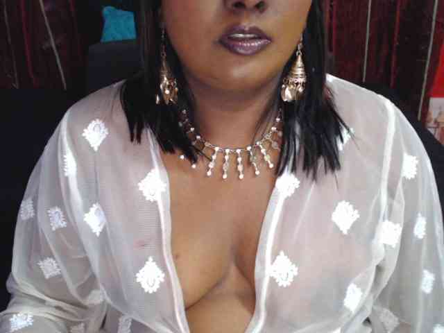 SINFULINDIAN bongacams live cam model